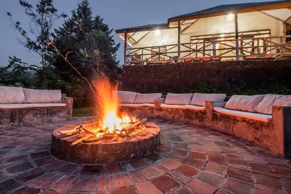 Gorilla Safari Lodge Rubuguli エクステリア 写真