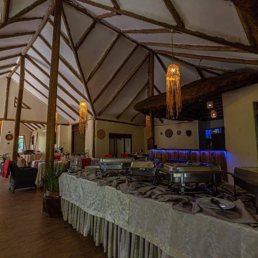 Gorilla Safari Lodge Rubuguli エクステリア 写真